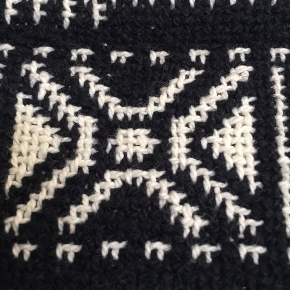 THIRTY-ONE NWT Aztec Tribal Southwest Tapestry Style Reversible Travel Bag - Picture 6 of 15